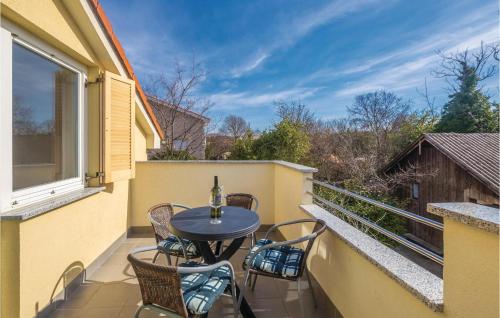  One-Bedroom Apartment in Pinezici, Unterkunft in Pinezici