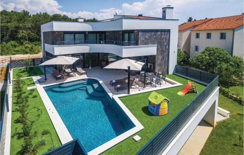 Stunning Home In Biograd With 5 Bedrooms, Wifi And Outdoor Swimming Pool - Biograd na Moru