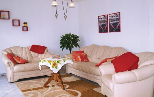 Nice Apartment In Mirow Ot Qualzow in Roggentin (Mecklenburgische Seenplatte)