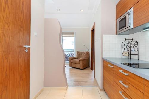 ห้องครัว, Comfy Apartments with Balcony Turystyczna Międzyzdroje by Noclegi Renters (Comfy Apartments with Balcony Turystyczna Miedzyzdroje by Noclegi Renters) in มิซซิสดรอจ