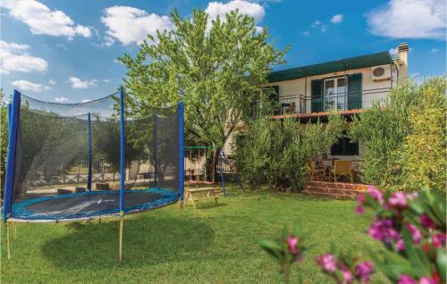  Apartment Hr-21217 Kastel Novi 56, Unterkunft in Kaštel Novi