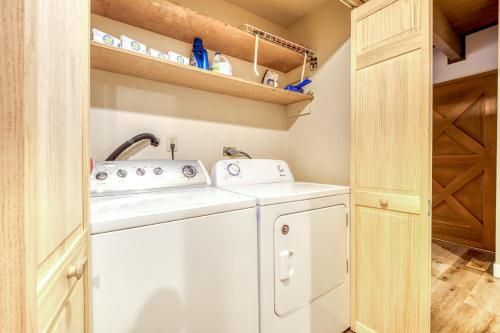 Rustling Waters Getaway - image 4