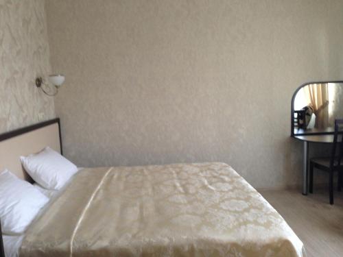 Royal Hotel - image 3