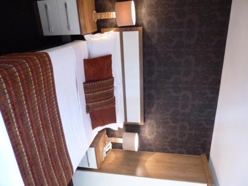 The White Lady Hotel - image 10