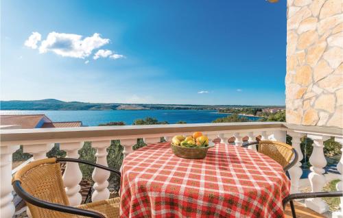  One-Bedroom Apartment in Posedarje in Posedarje