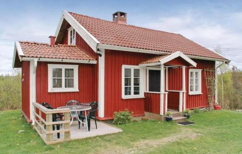Beautiful home in Hrryda with 3 Bedrooms and WiFi, Hindås