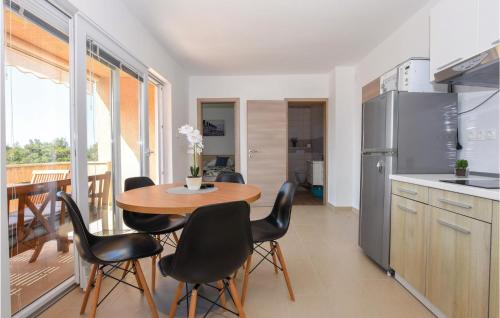  Two-Bedroom Apartment in Mandre in Mandre