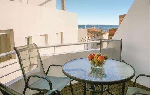 Beautiful apartment in Casarones with 2 Bedrooms
