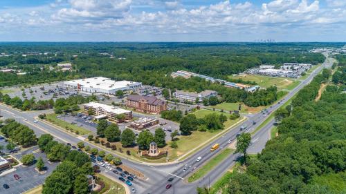 Best Western Plus Charlotte Matthews Hotel