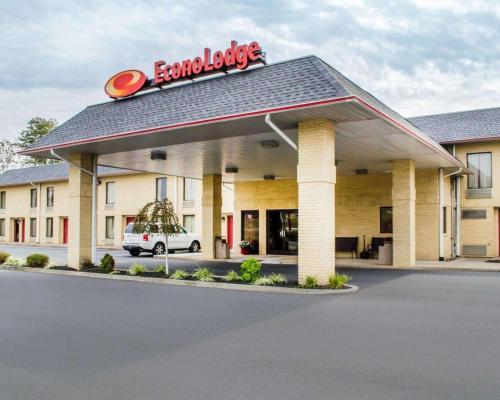 Econo Lodge in Mifflintown, USA