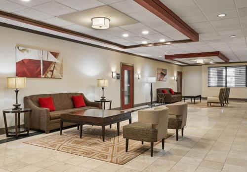 Best Western Plus Milwaukee Airport Hotel & Conference Center