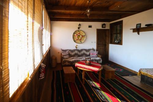 Тодорината къща in Leshten