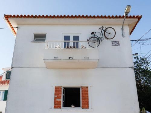 Carcavelos Beach&Bike House (view, parking, wi-fi) in Carcavelos