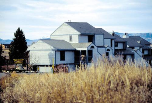 Sunburst Condominiums, a VRI resort - Accommodation - Steamboat