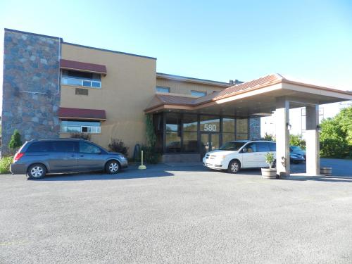 L'Auberge de l'Aeroport Inn - Accommodation - Dorval