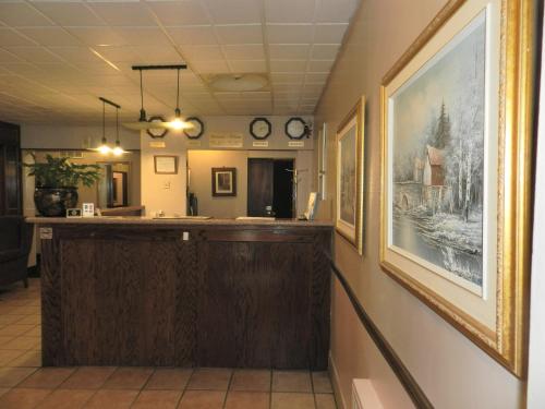 L'Auberge de l'Aeroport Inn - Accommodation - Dorval