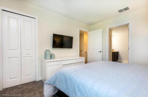 Club Cabana Ultimate 8BD Getaway with Pool Spa & Home Theater - image 3