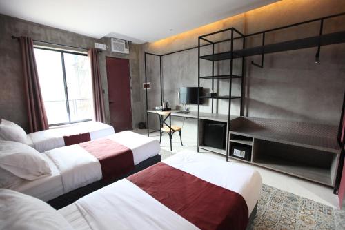 room detail thumbnail 0