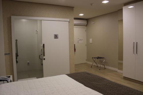 Holiday & Business Hotel - Em frente ao Centro de Eventos e Arena Conda, Chapecó (foto 4)