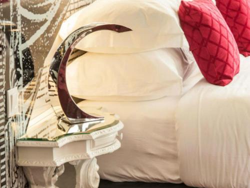 Teatro Boutique Rooms & Suites - image 4