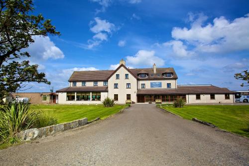 Standing Stones Hotel