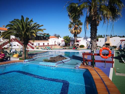 Bungalows Castillo Club Lake