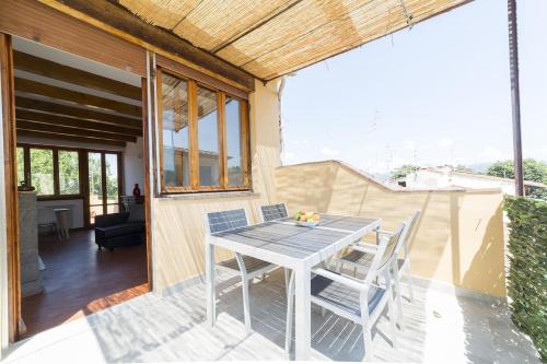 Hill's view terrace apartment, Florencie