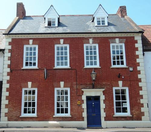 The Georgian House - Accommodation - Watchet