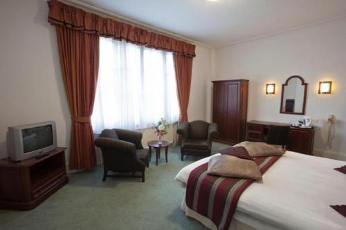 North Stafford Hotel - image 2