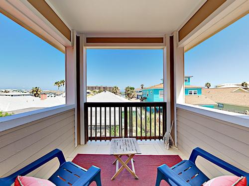 Boats And Oars Condo - image 4