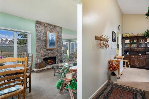 Deering Crest - image 5
