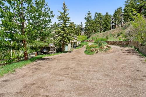 Deering Crest - image 9