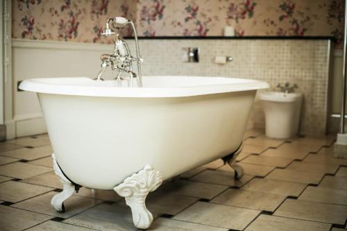 浴室, 考維克大廳酒店 (Colwick Hall Hotel) in 達勒斯