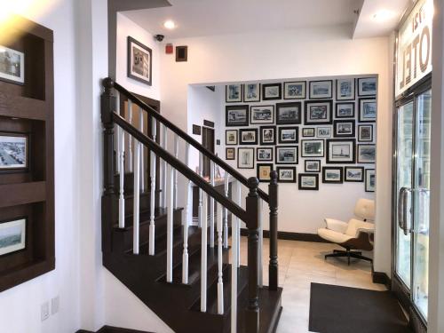 Hotel Ponce de Leon near มิราเคิล ไมล์