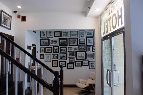 Hotel Ponce de Leon near มิราเคิล ไมล์
