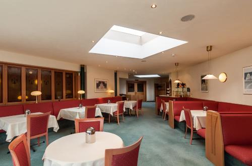 Étterem, Club Hotel Cortina in 13. kerület - Hietzing