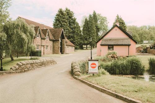 Cwrt Bleddyn Hotel & Spa