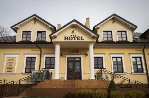 . Hotel Rytwiany