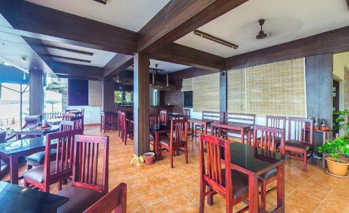 ดิ โอเชียน พาร์ค บีช รีสอร์ต (The Ocean Park Beach Resort) in โกวาลัม