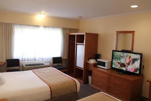 Travelodge by Wyndham Kamloops in Kamloops, Canada