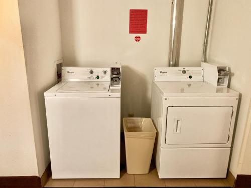 Quincy Inn & Suites - image 6