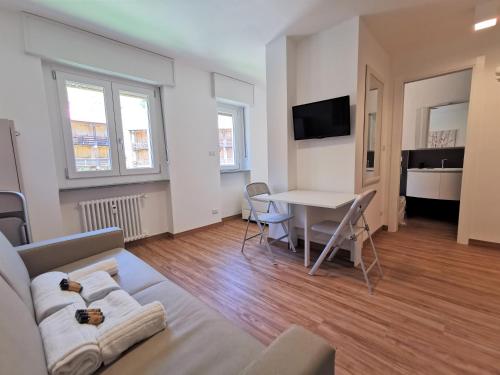  Hostdomus - Smart Tech Apartment, Pension in Sestriere