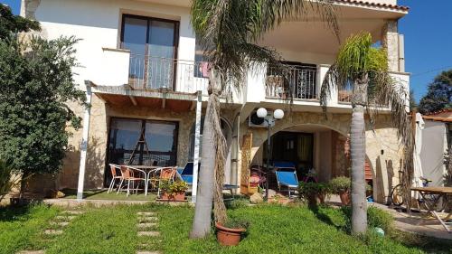 2 bedrooms, 4 beds