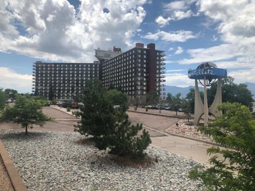 Satellite Hotel - Colorado Springs