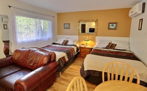 Deluxe Studio with Lake View and Balcony