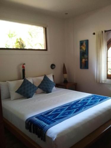 The Country House – Senggigi Beach, ID