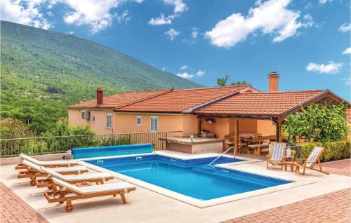  Four-Bedroom Holiday Home in Slivno in Slivno