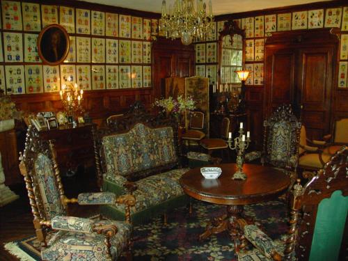 Удобства, Chateau De Courbelimagne, Raulhac in Мюр-дьо-Баре