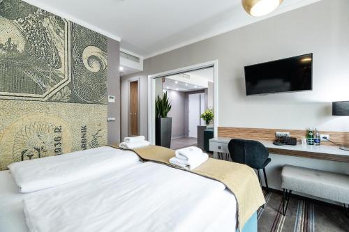 Hotel Perfect - image 5