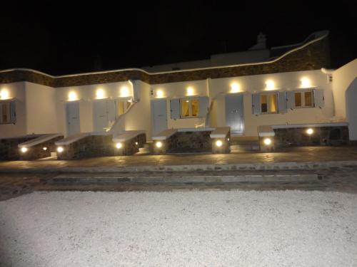  George House in Ano Mera